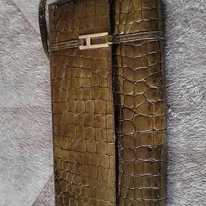 BCBG Max Azria Genuine Leather Evening Shoulder Bag/Clutch in Green
